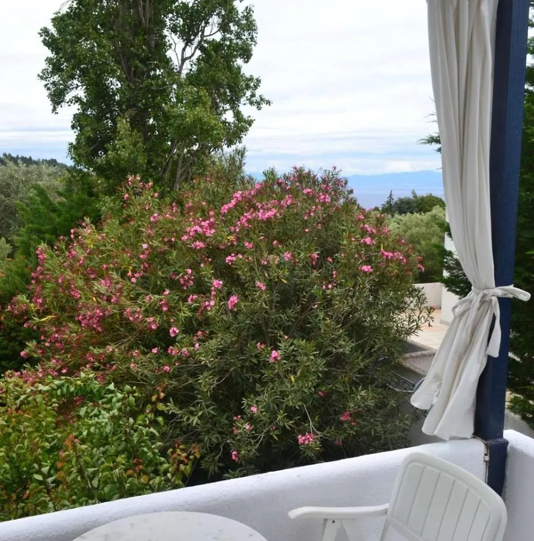 Summer House With Sea View And Garden Kriopigi